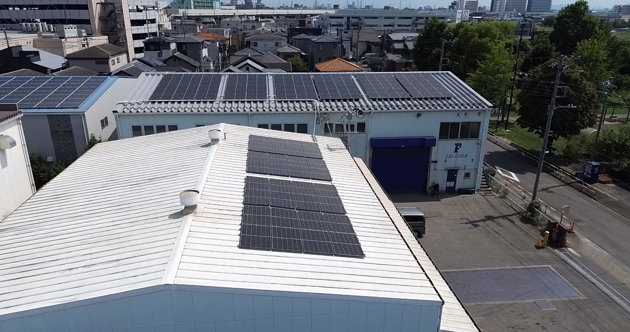 入谷リサイクル工場太陽光パネル