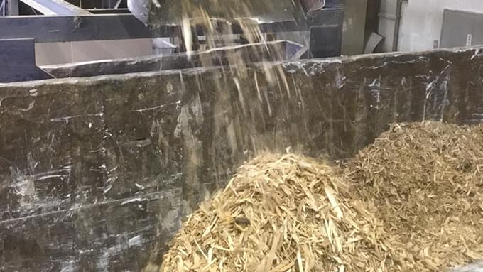 電気・水の使用が適切だったか振り返っている様子